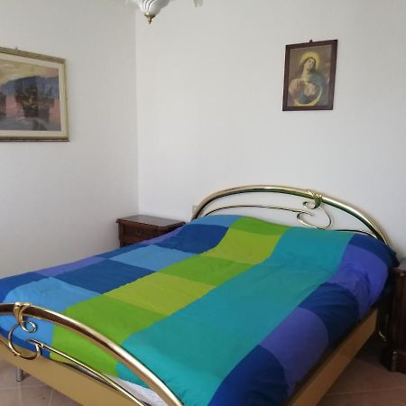 Mille papaveri rossi Casa di Angela Serravalle di Chienti Esterno foto