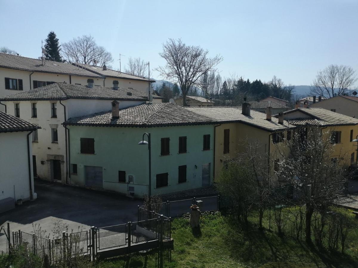 Mille papaveri rossi Casa di Angela Serravalle di Chienti Esterno foto
