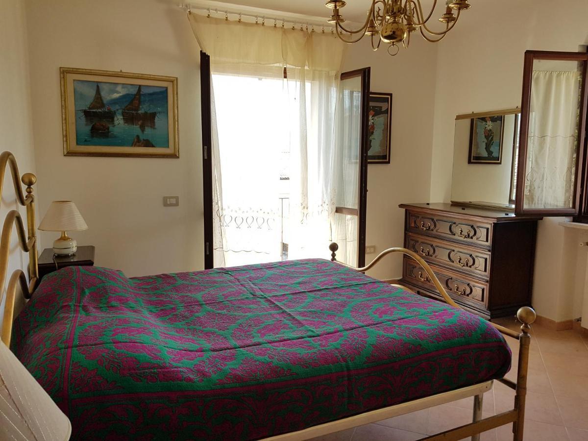 Mille papaveri rossi Casa di Angela Serravalle di Chienti Esterno foto