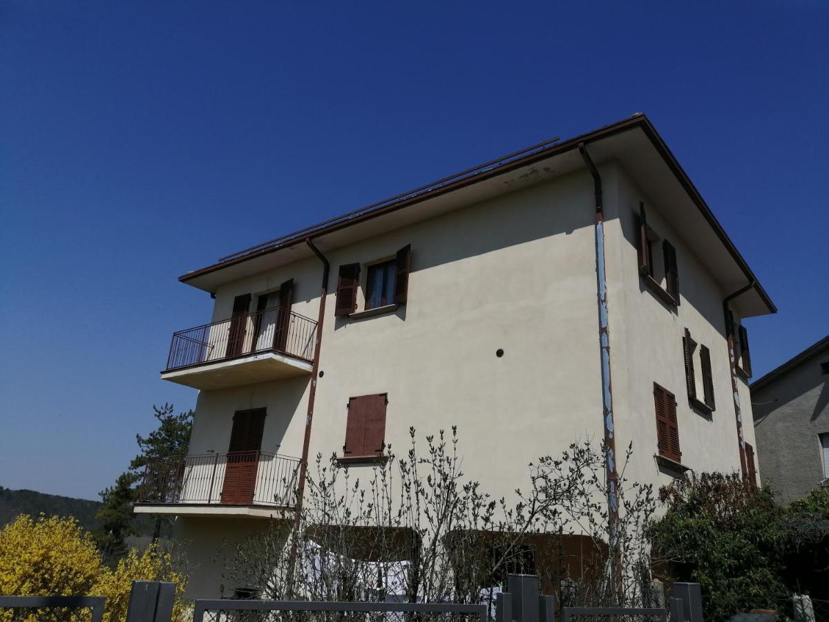 Mille papaveri rossi Casa di Angela Serravalle di Chienti Esterno foto