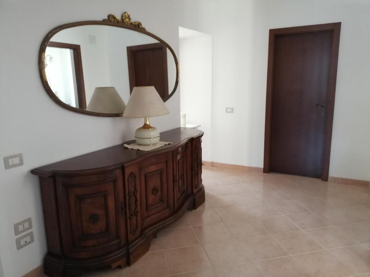 Mille papaveri rossi Casa di Angela Serravalle di Chienti Esterno foto