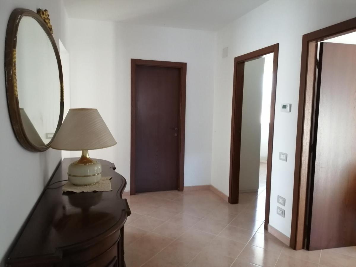 Mille papaveri rossi Casa di Angela Serravalle di Chienti Esterno foto