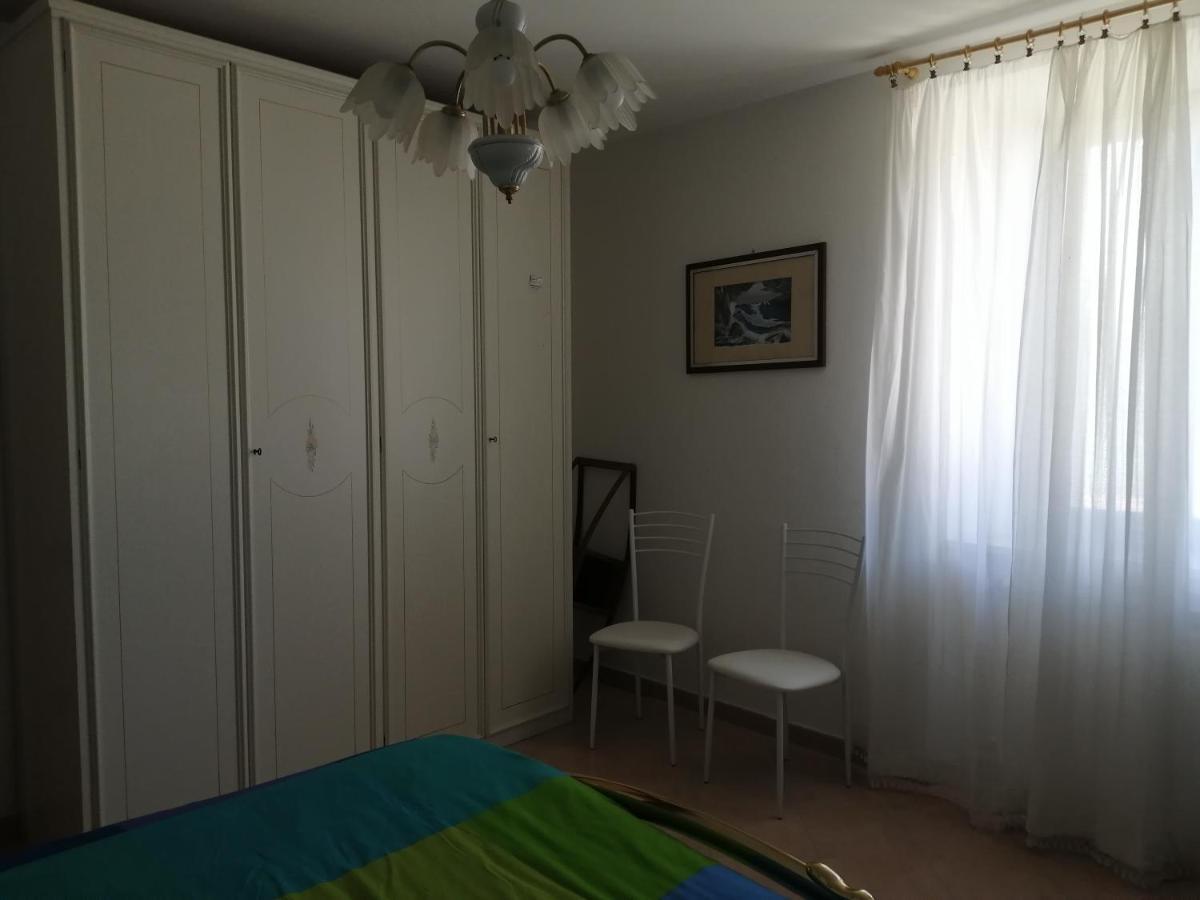 Mille papaveri rossi Casa di Angela Serravalle di Chienti Esterno foto